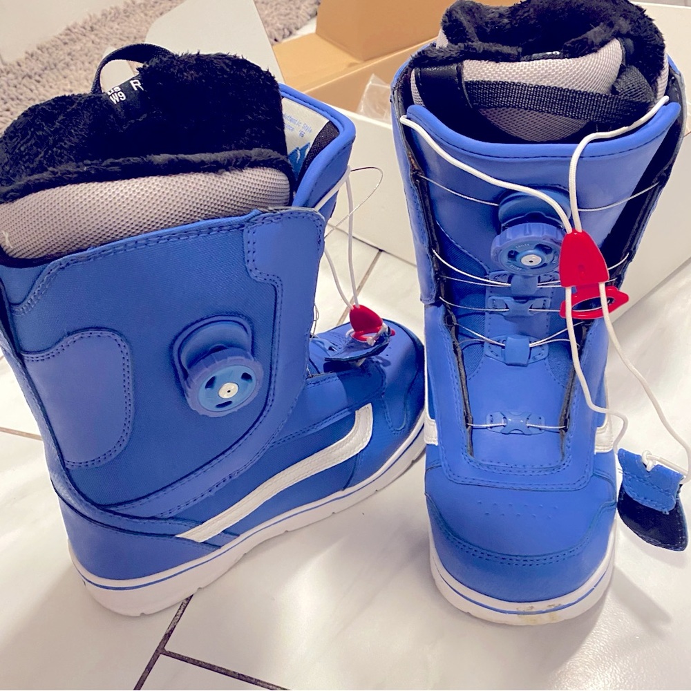 Vans snowboard boots. Women Sz9 - Picture 10 of 15